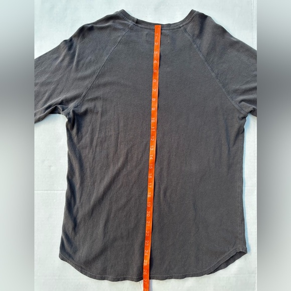 IMOGENE & WILLIE Distressed Raglan Sleeve Cotton Tee Shirt Basic Women’s Sz M - Picture 6 of 8